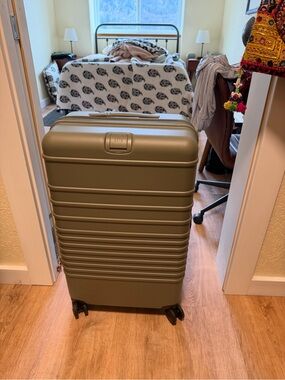 NWT - Beis Olive Green Hard Shell Carry-On Spinner